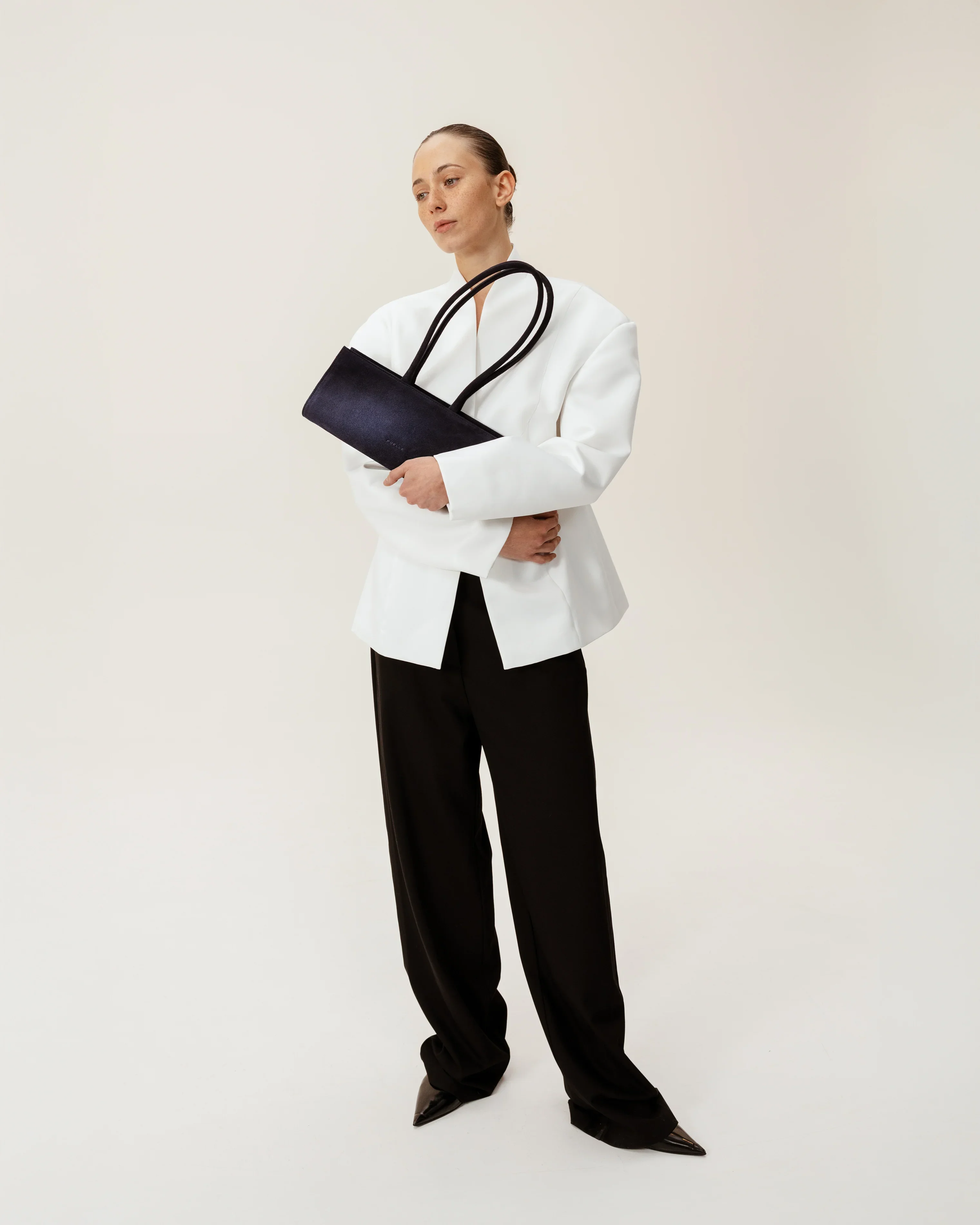 Cecilie Bag in Navy - Image 3